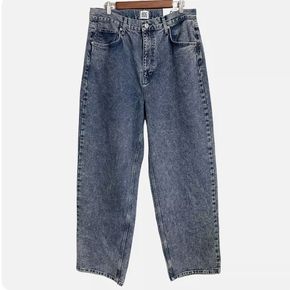 BDG Urban Outfitters Light Acid Wash High-Waisted Baggy Jeans 30